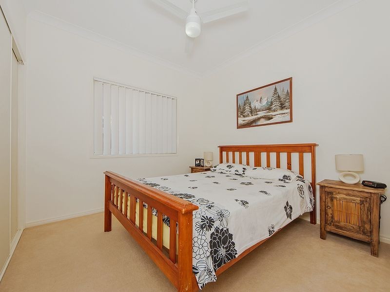 1 Ainslie Street, Pacific Pines QLD 4211