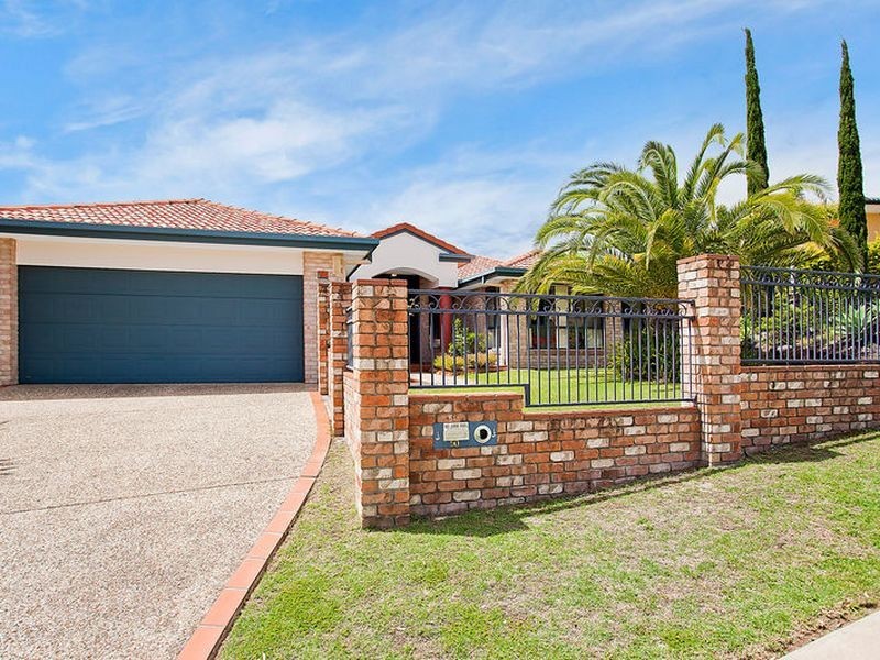 50 Manra Way, Pacific Pines QLD 4211