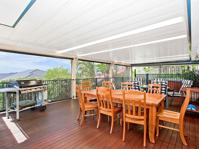 50 Manra Way, Pacific Pines QLD 4211