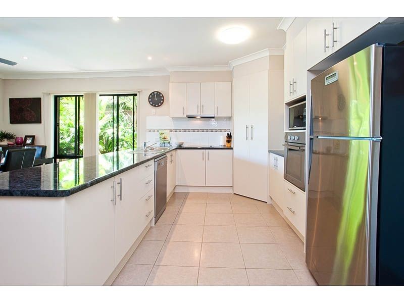 27 Sangster Crescent, Pacific Pines QLD 4211
