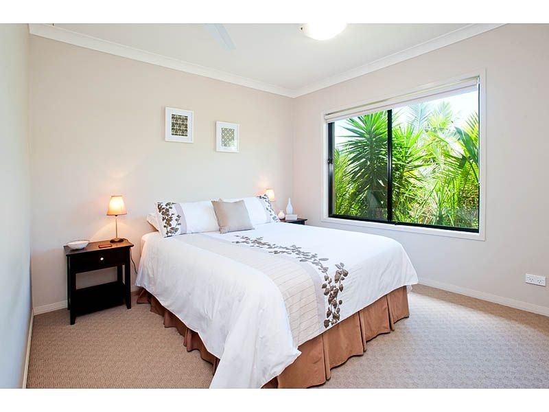 27 Sangster Crescent, Pacific Pines QLD 4211