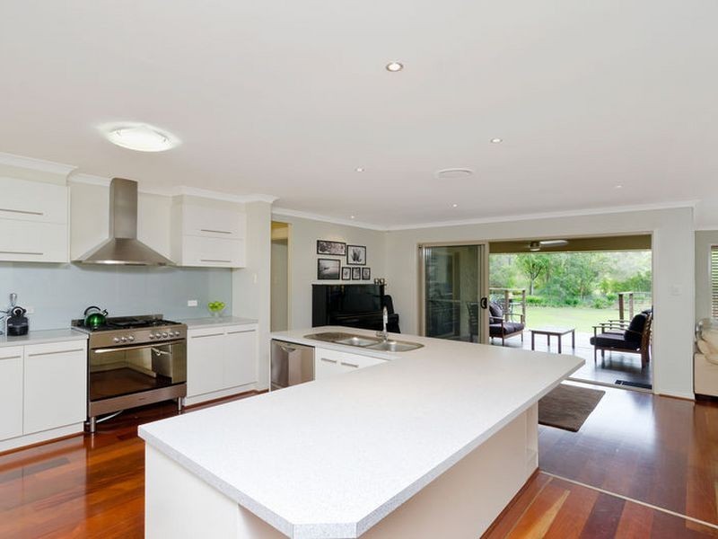 34 John Wayne Close, Maudsland QLD 4210