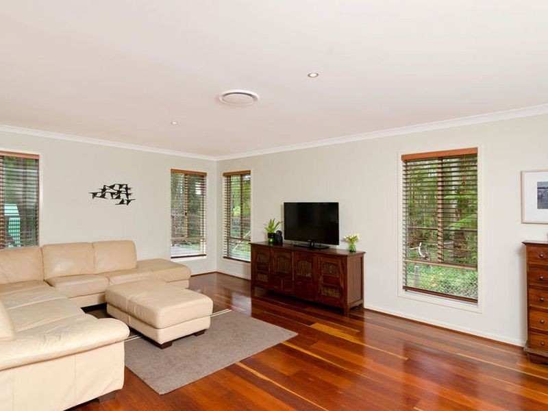 34 John Wayne Close, Maudsland QLD 4210