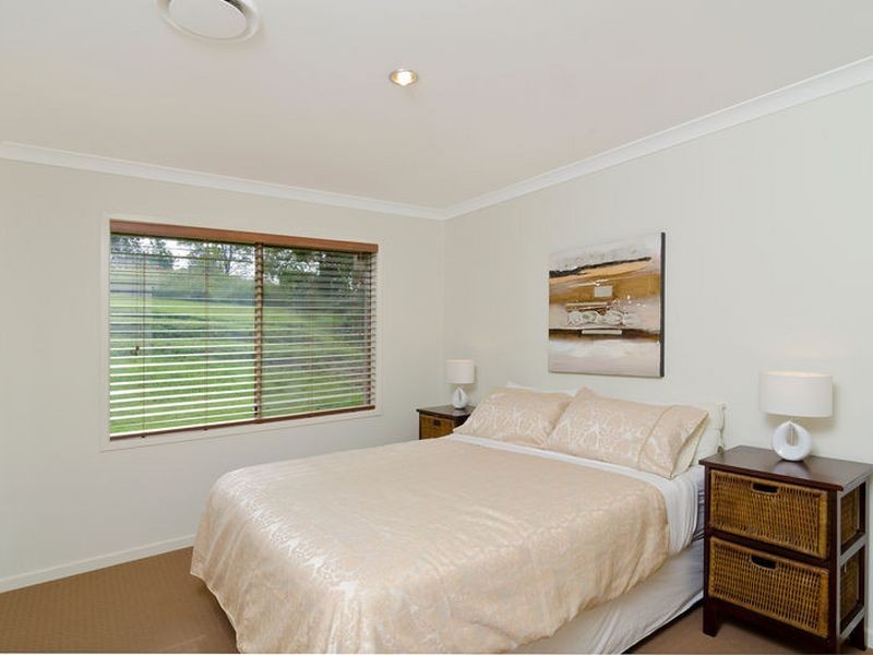 34 John Wayne Close, Maudsland QLD 4210