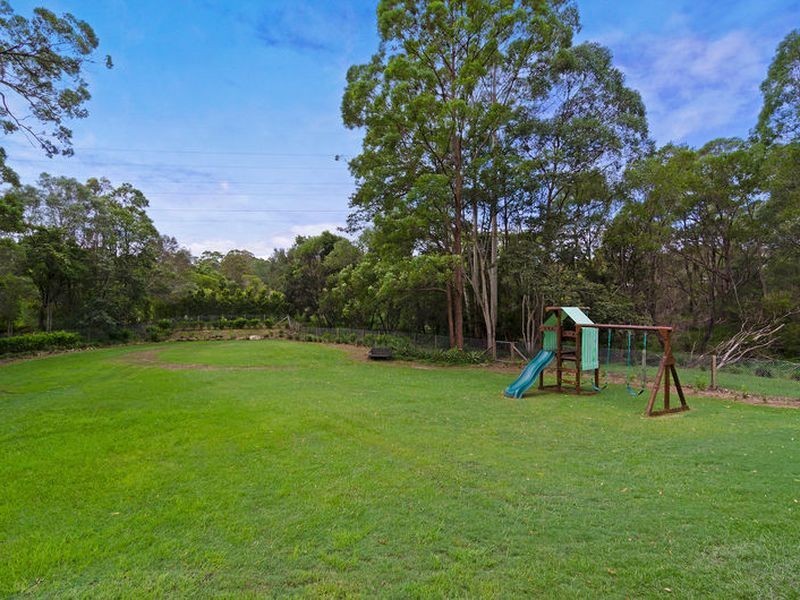 34 John Wayne Close, Maudsland QLD 4210