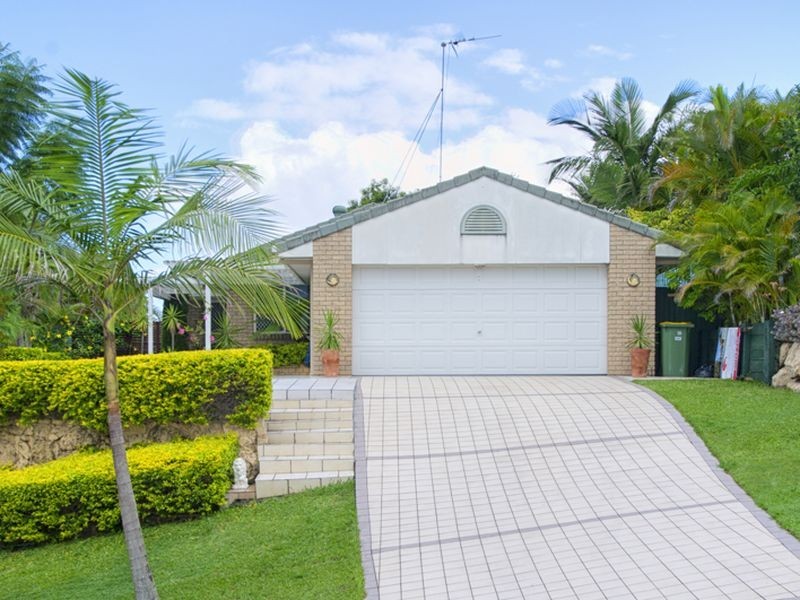 15 Pinebark Avenue, Oxenford QLD 4210