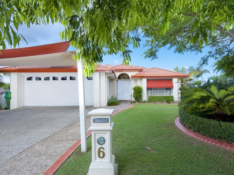 6 Kanton Place, Pacific Pines QLD 4211