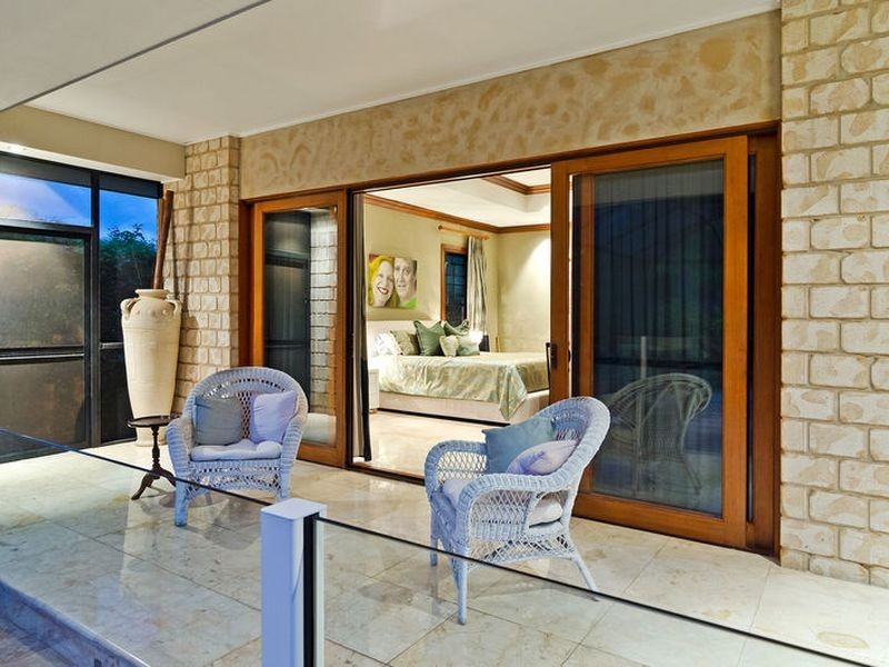 10 John Wayne Close, Maudsland QLD 4210