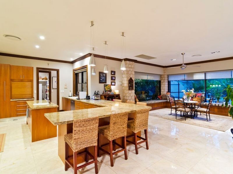 10 John Wayne Close, Maudsland QLD 4210