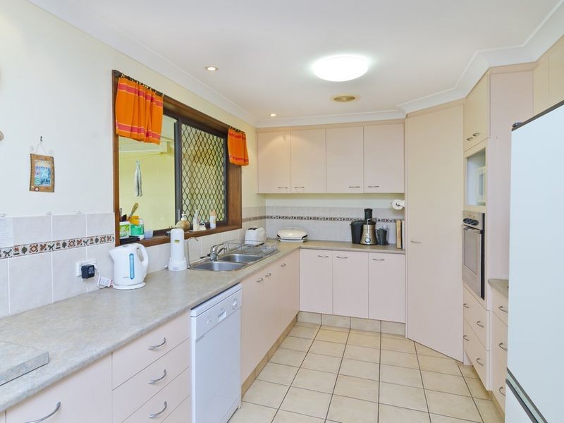 5 Midvale Place, Helensvale QLD 4212