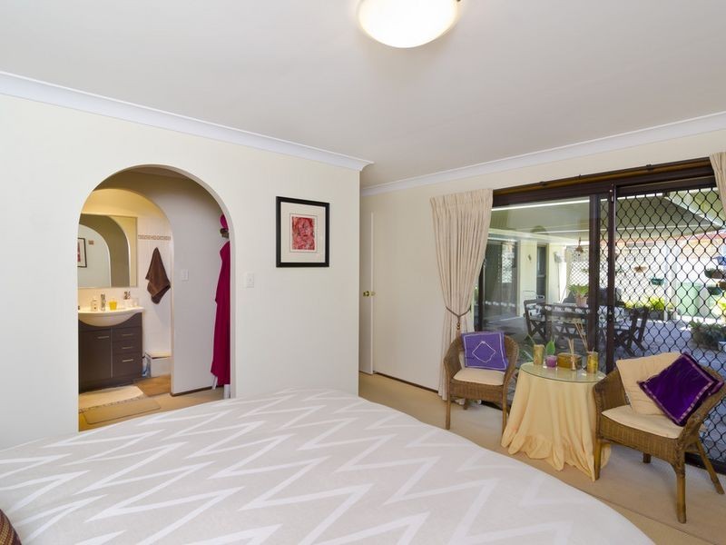 5 Midvale Place, Helensvale QLD 4212