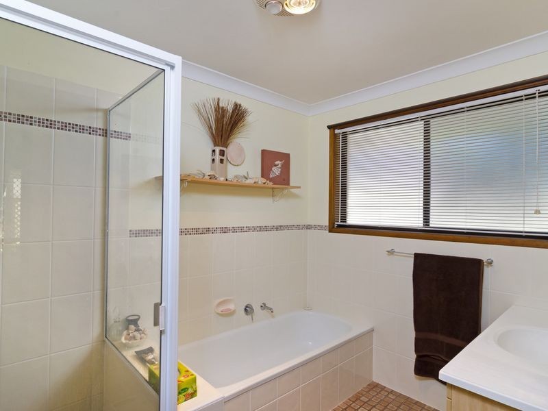 5 Midvale Place, Helensvale QLD 4212