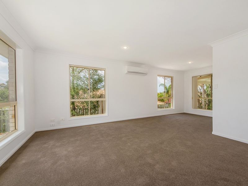 6 Ninigo Street, Pacific Pines QLD 4211