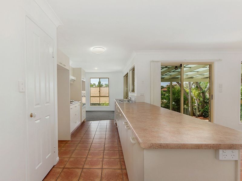 6 Ninigo Street, Pacific Pines QLD 4211