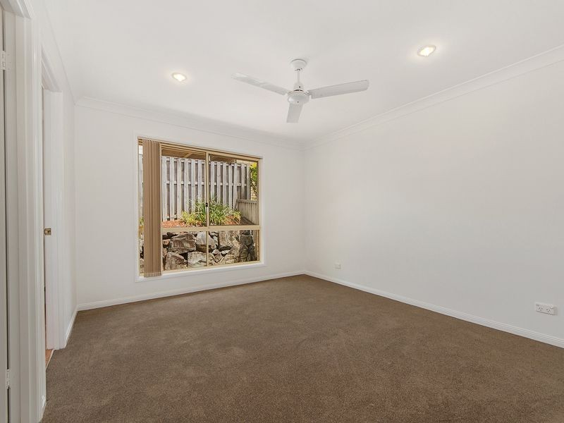 6 Ninigo Street, Pacific Pines QLD 4211