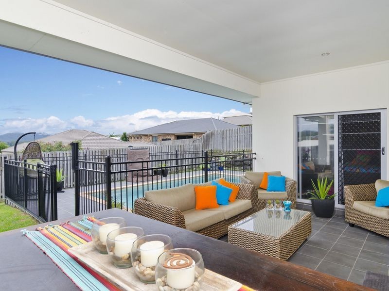 45 Angourie Crescent, Pacific Pines QLD 4211