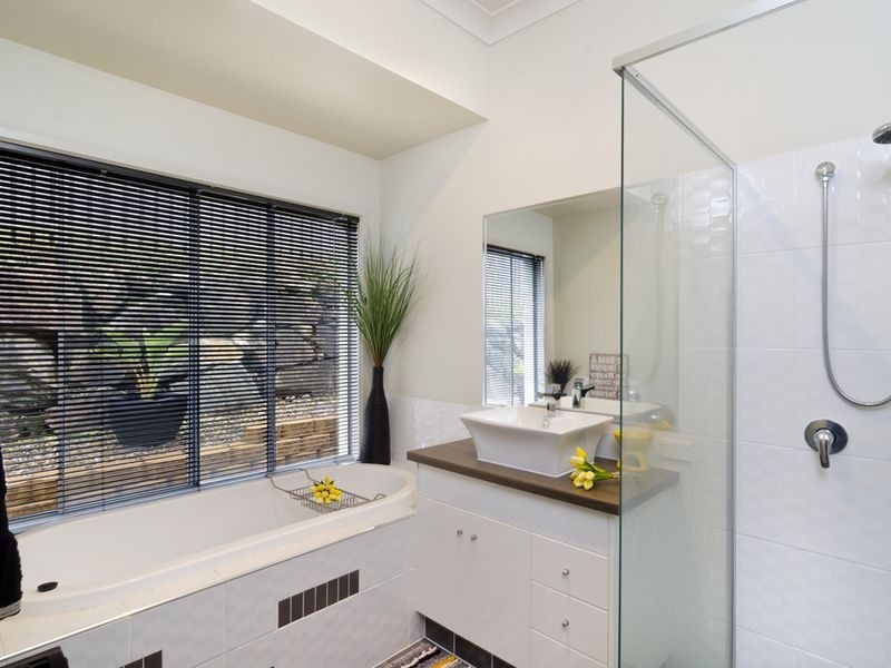 45 Angourie Crescent, Pacific Pines QLD 4211