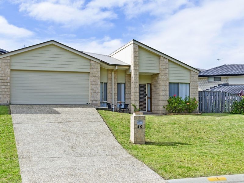 40 Diamantina Circuit, Pacific Pines QLD 4211