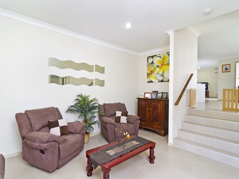 40 Diamantina Circuit, Pacific Pines QLD 4211