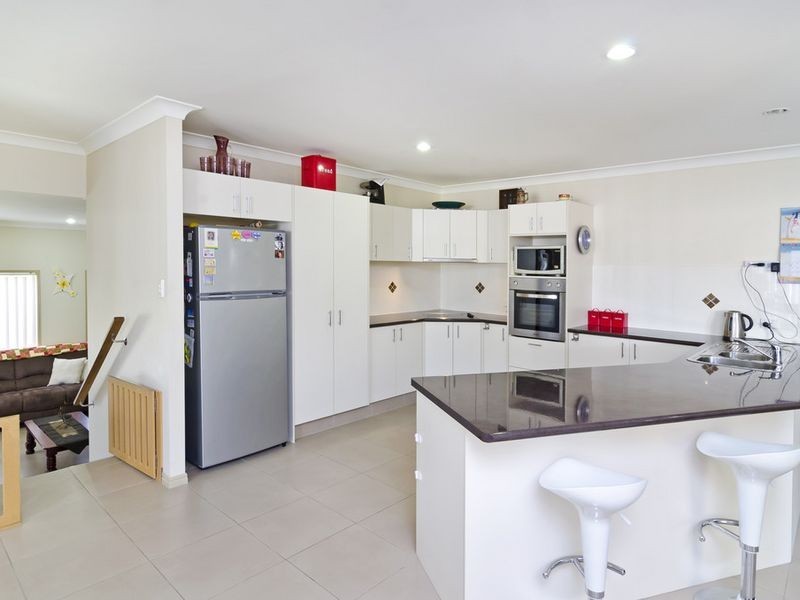 40 Diamantina Circuit, Pacific Pines QLD 4211