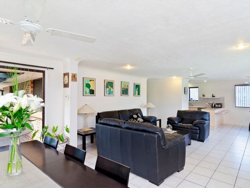 53 Pinkwood Drive, Ashmore QLD 4214