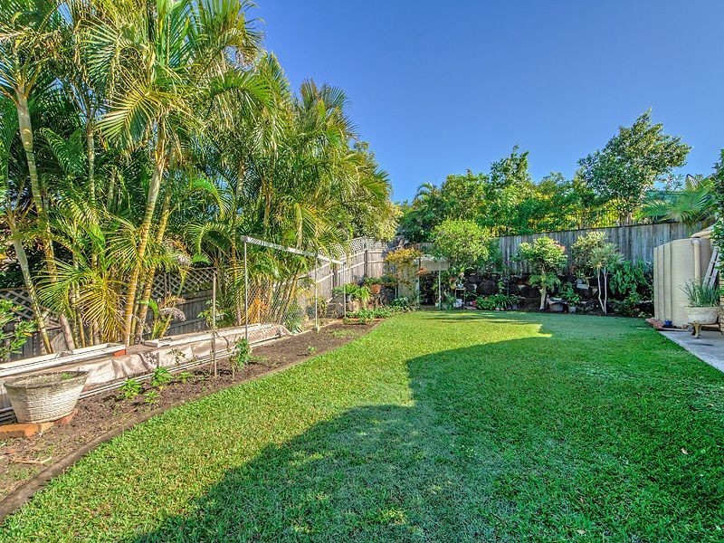 8 Meadowvale Street, Oxenford QLD 4210