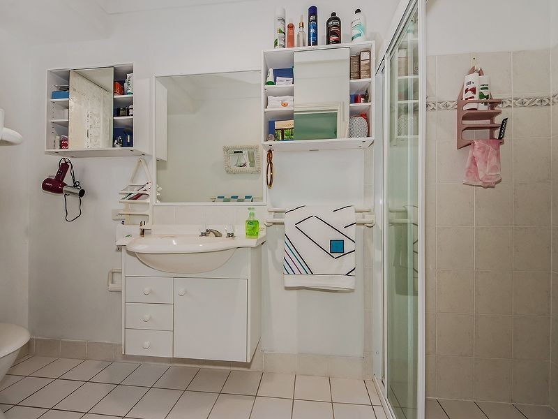 8 Meadowvale Street, Oxenford QLD 4210