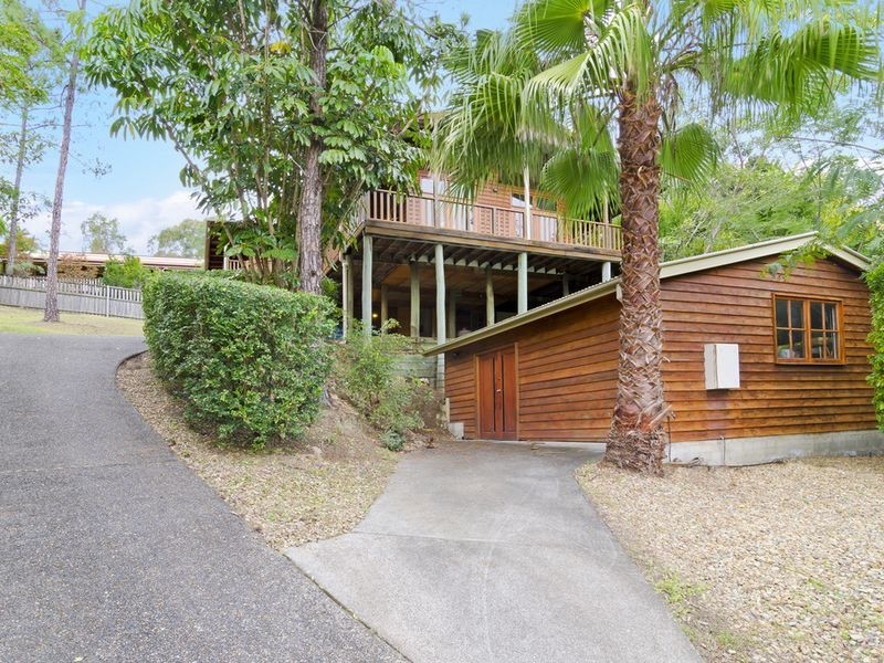 16 Avon Court, Pacific Pines QLD 4211