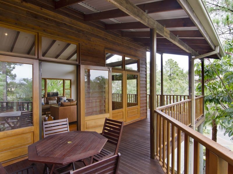 16 Avon Court, Pacific Pines QLD 4211