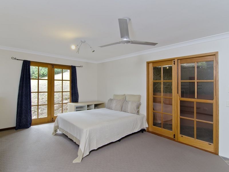 16 Avon Court, Pacific Pines QLD 4211