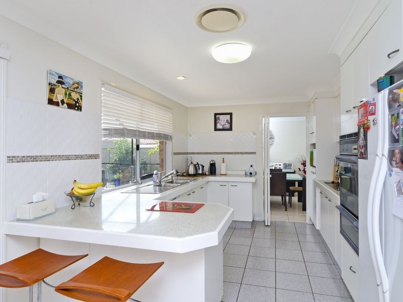 79 Parkes Drive, Helensvale QLD 4212