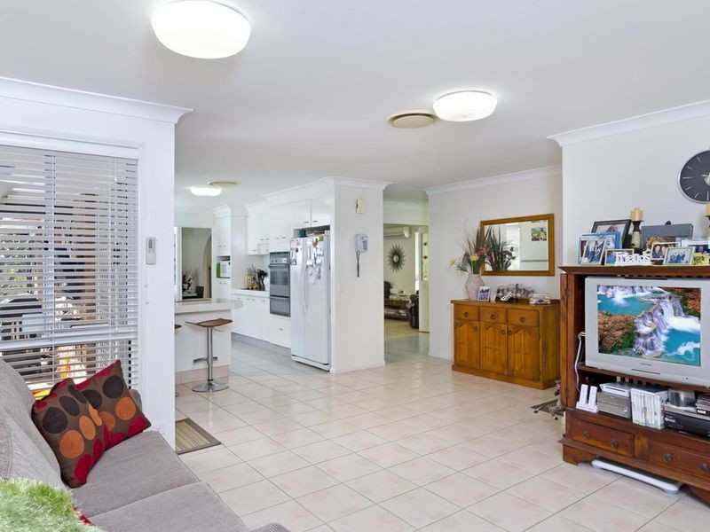 79 Parkes Drive, Helensvale QLD 4212