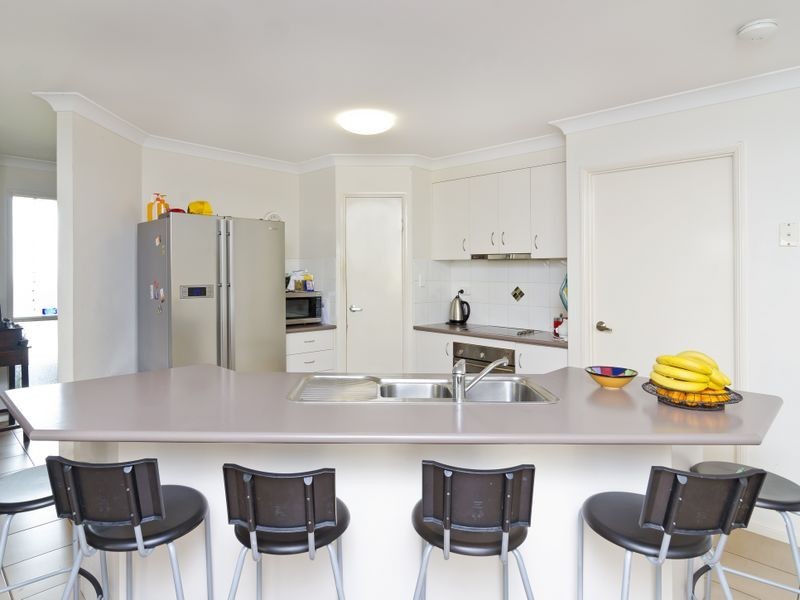 43 Bowley Street, Pacific Pines QLD 4211