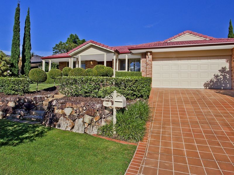 10 Kanangra Crescent, Pacific Pines QLD 4211