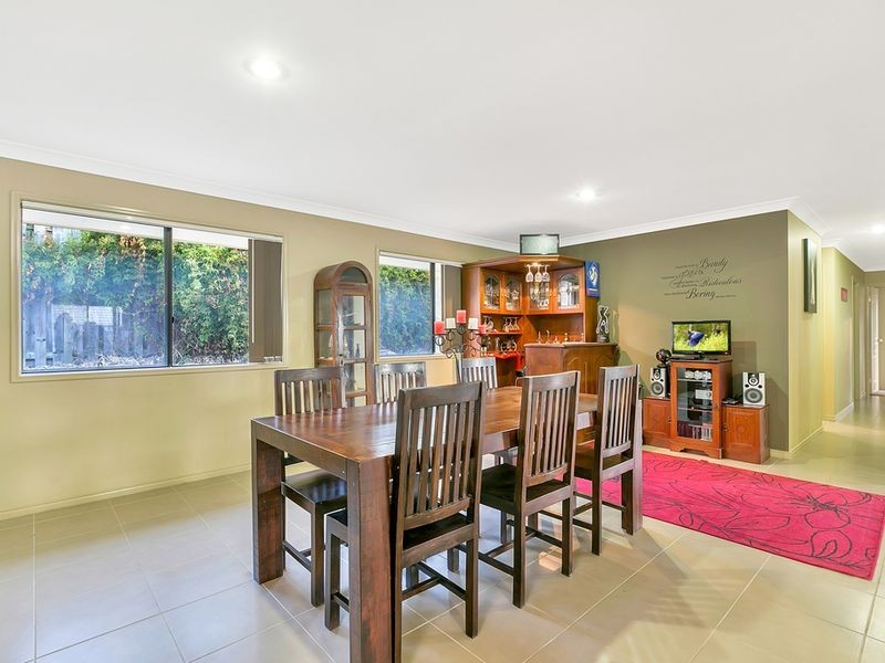 60 Harmsworth Road, Pacific Pines QLD 4211