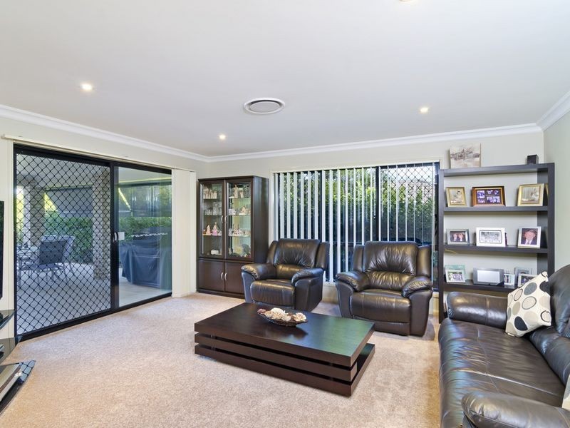 27 Shannonbrook Grove, Oxenford QLD 4210