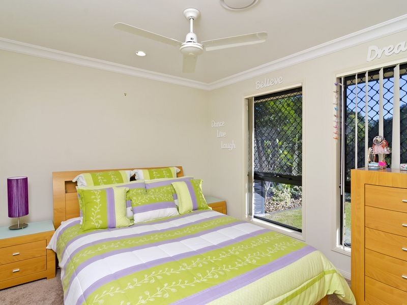 27 Shannonbrook Grove, Oxenford QLD 4210