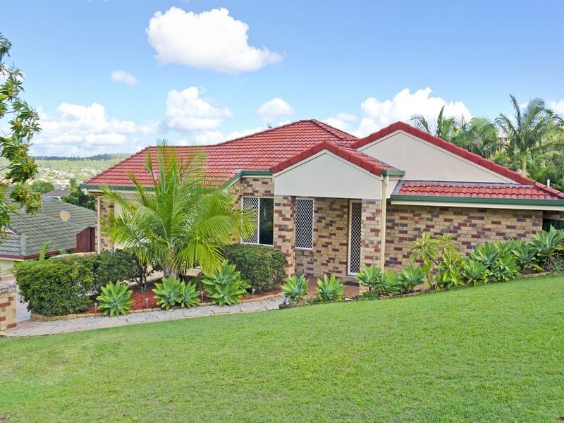 10 Atoli Rise, Pacific Pines QLD 4211
