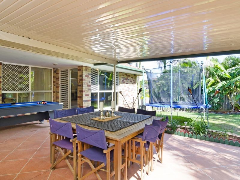 10 Atoli Rise, Pacific Pines QLD 4211