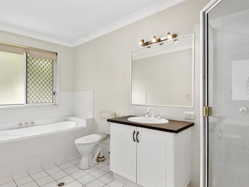 11 Obrien Court, Arundel QLD 4214