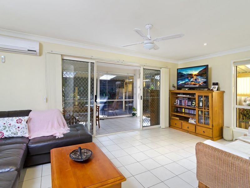 81 Victoria Drive, Pacific Pines QLD 4211
