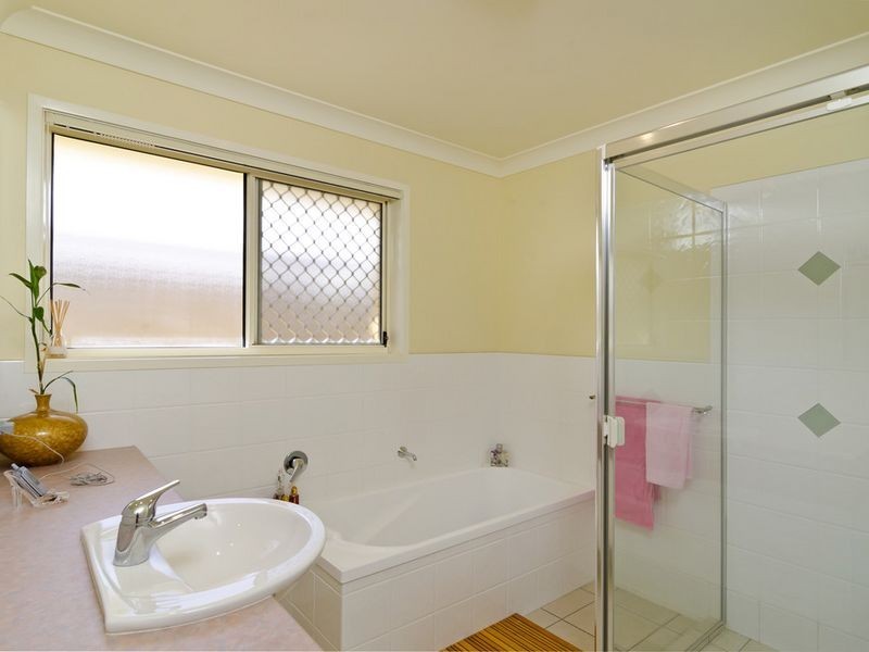 81 Victoria Drive, Pacific Pines QLD 4211