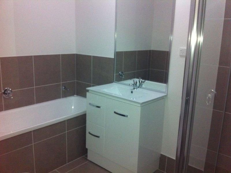 2/61 Diamantina Circuit, Pacific Pines QLD 4211