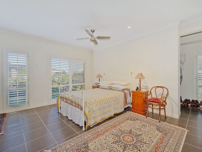 2 Minyon Court, Pacific Pines QLD 4211