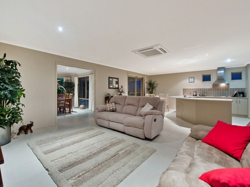 85 Roberts Drive, Maudsland QLD 4210