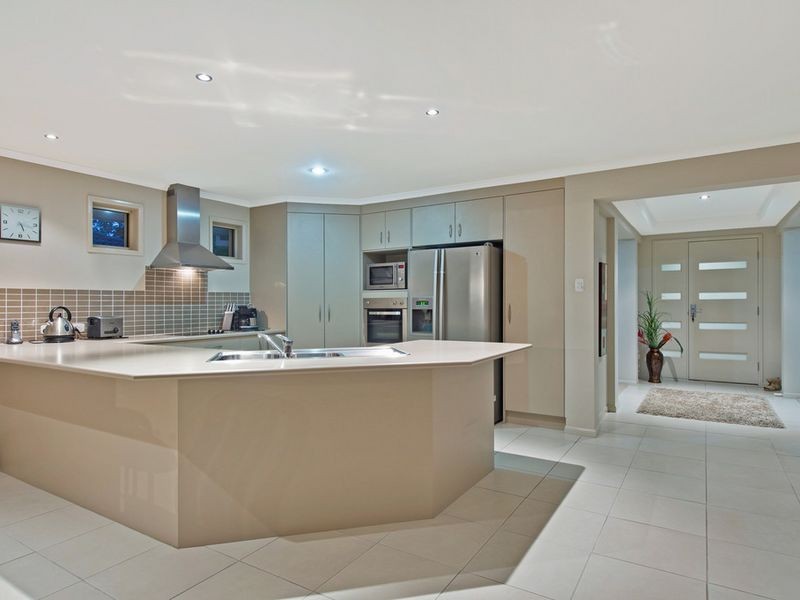 85 Roberts Drive, Maudsland QLD 4210