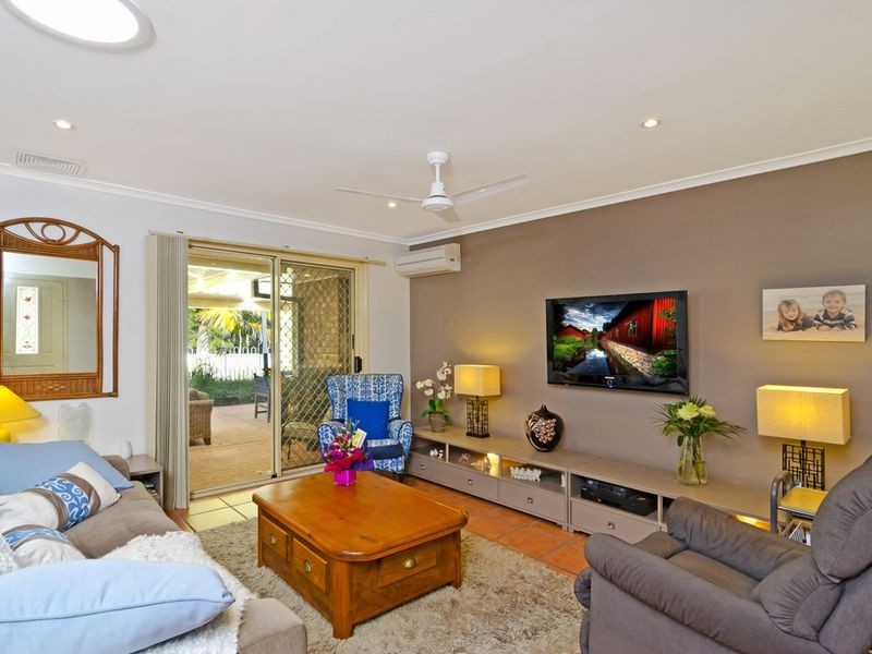 3 Gambier Crescent, Pacific Pines QLD 4211