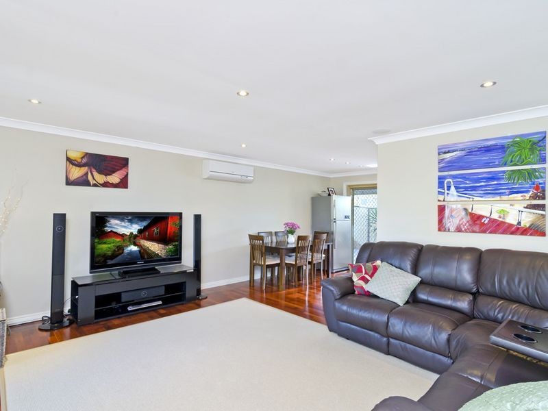 4 Edgemount Court, Oxenford QLD 4210