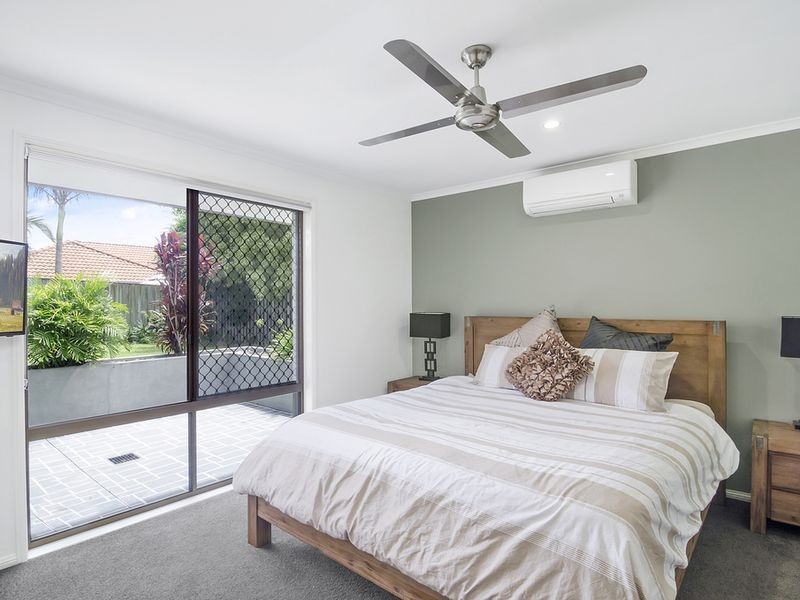 4 Palm Street, Pacific Pines QLD 4211