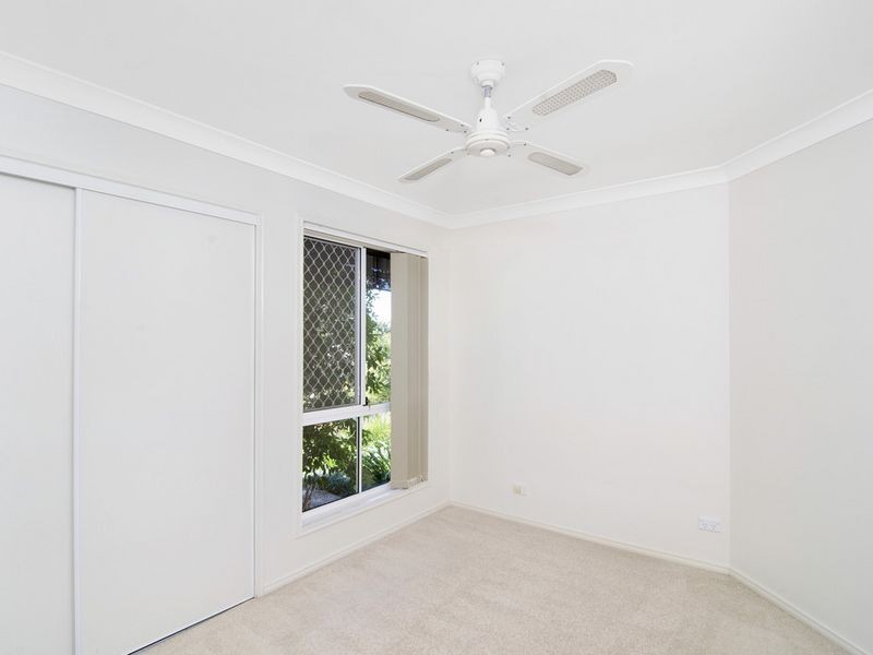 6 Pago Terrace, Pacific Pines QLD 4211